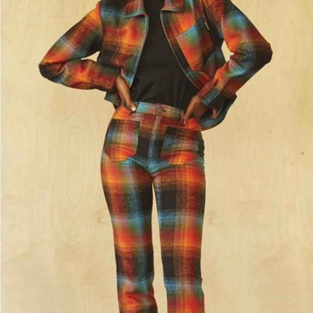 ISO LYKKE WULLF set in any size but ideally xs-s!!